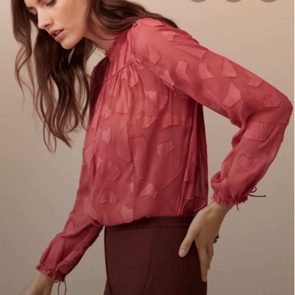 Aritzia Wilfred Le Fou Henrietta Blouse Top Silk Cotton Lourdes Textured Coral S